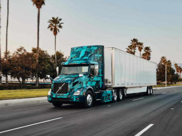 日本：卡车司机每年加班不得超960小时